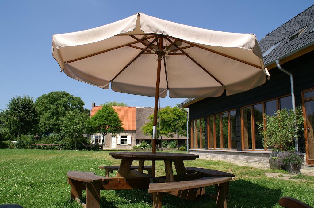 B&B De Luijenbergh Oud-Gastel Екстер'єр фото
